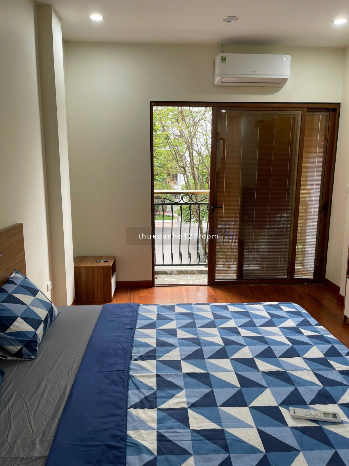 Cho thuê Căn hộ dịch vụ 1N,1K siêu rộng Full đồ tại Phố Vạn Phúc Vạn Bảo, Ba Đình. Chỉ 9tr - Ảnh 2