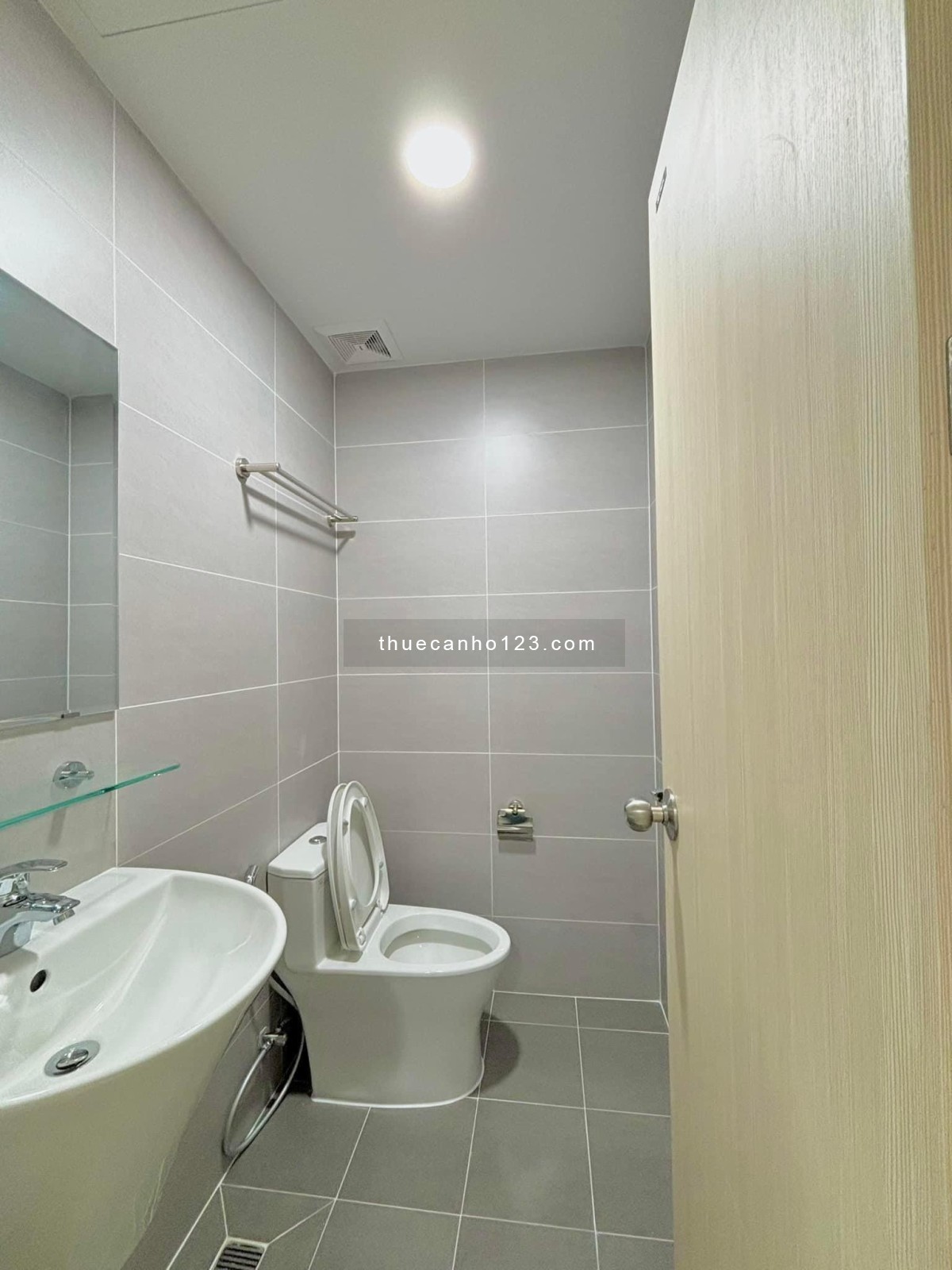 Căn hộ 2p ngủ, 2wc, Chung cư Âu cơ giá 10tr5/tháng - Ảnh 2
