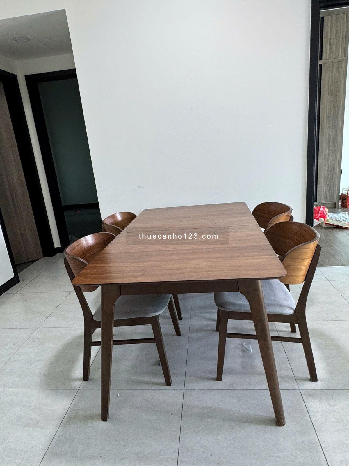 Chính chủ cần cho thuê 2PN2WC, 82m², Full nội thất, Lầu 4 DELASOL - Ảnh 2