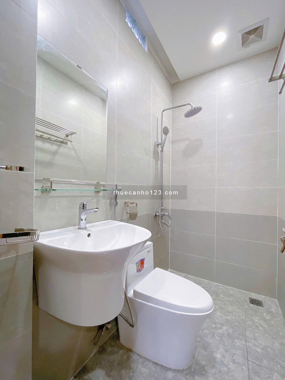 CHO THUÊ CĂN HỘ BAN CÔNG RIÊNG, MÁY GIẶT RIÊNG CẠNH NGÃ TƯ HÀNG XANH ĐƯỜNG ĐIỆN BIÊN PHỦ, QUẬN BÌNH - Ảnh 11