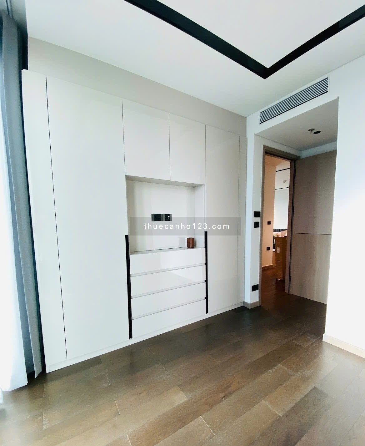 Cho thuê Grand Marina tòa Sea 2PN + 1 | 107m² | Full nội thất, căn góc tầng cao view triệu đô - Ảnh 5