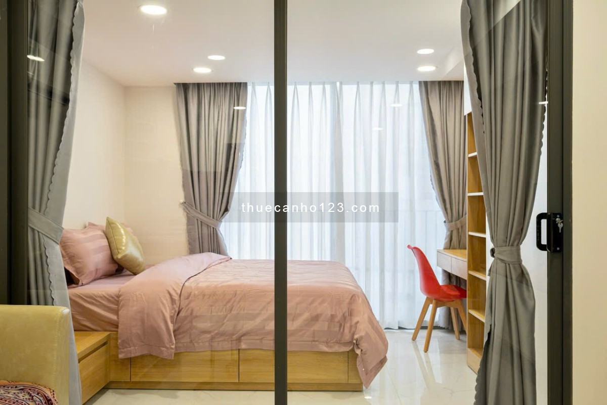 CĂN HỘ TÁCH BẾP 1PN FULL NỘI THẤT BAN CÔNG CỰC RỘNG Ở QUẬN 1 - Ảnh 1