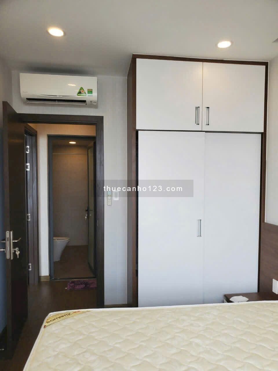 Kingston Residence cho thuê 2pn, 2wc căn hộ view đẹp thoáng mát - Ảnh 3