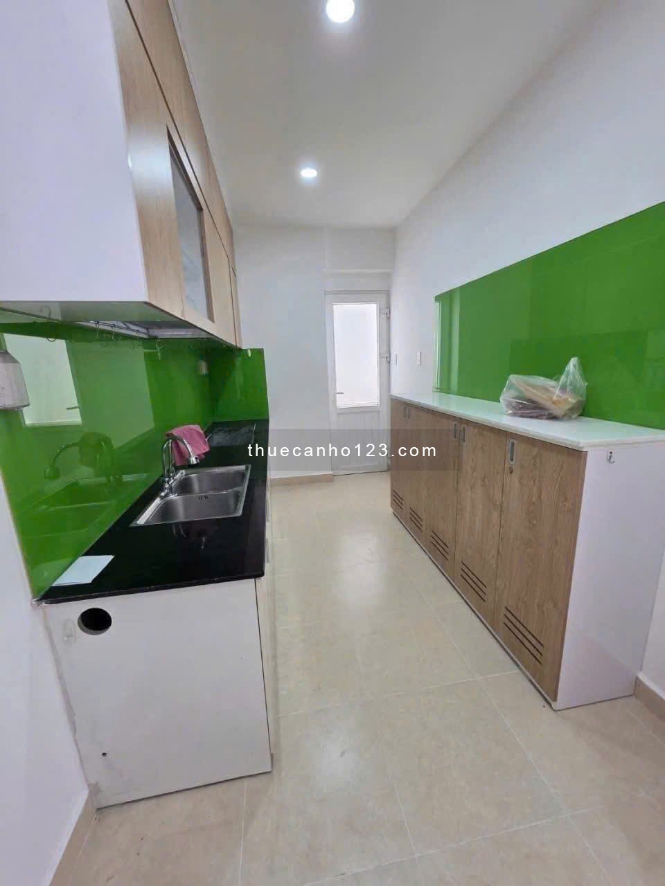 Chung cư Bàu Cát, Hồng Lạc, TB: 2p ngủ, 75m2, ban công, 10tr/th - Ảnh 2