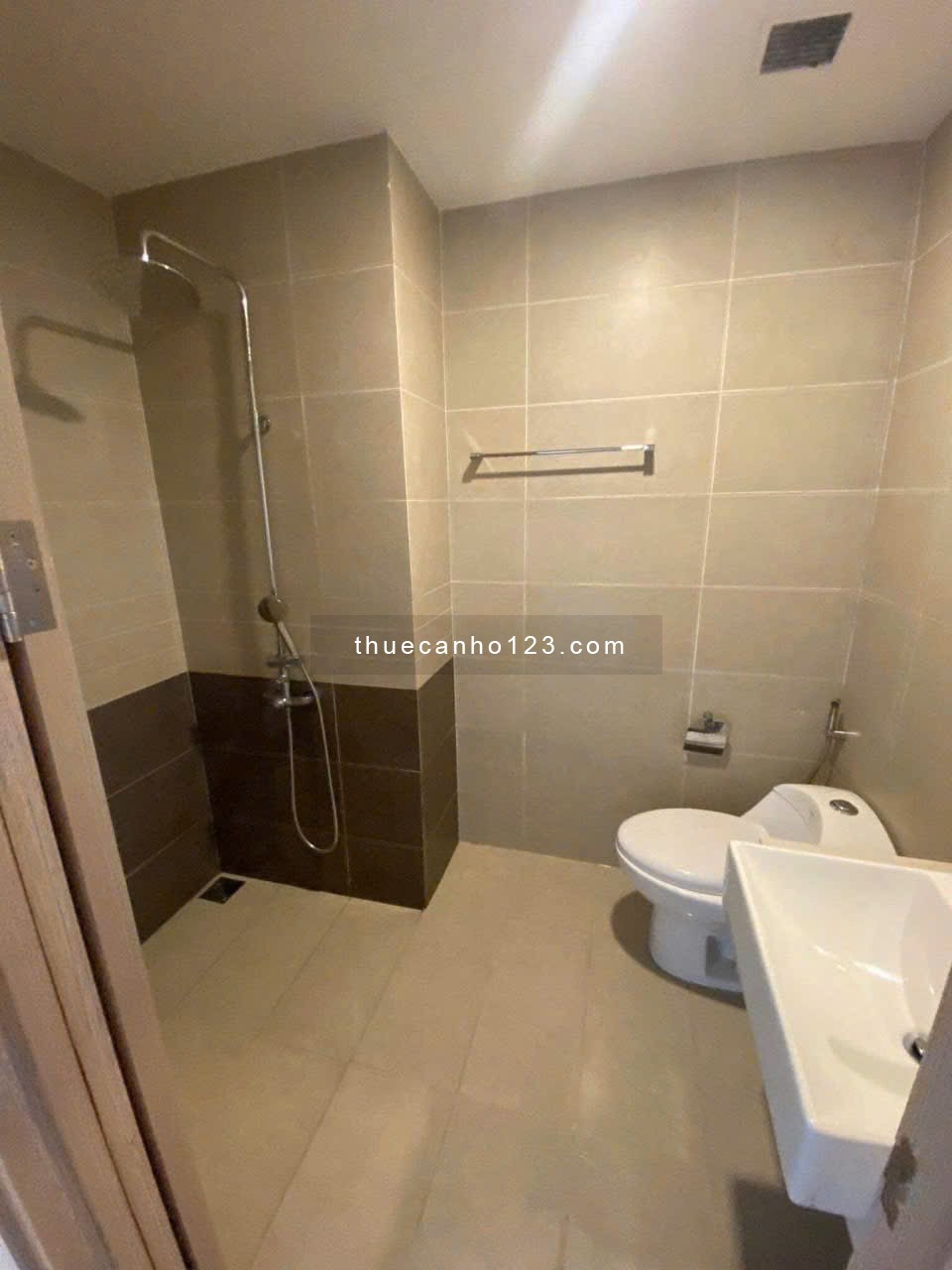 Chung cư Ngô Tất Tố, BT: 95m2, 3PN, Full nội thất, 13,5tr - Ảnh 7