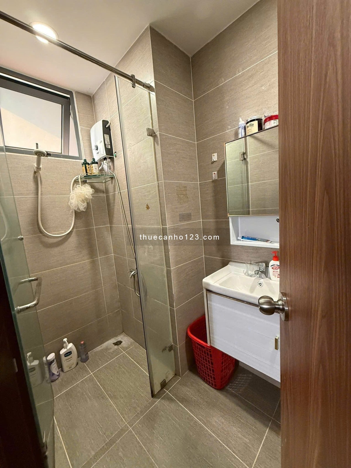 Chung cư 312 Lạc Long Quân căn 93m2, 3p ngủ, Nội thất, 14tr/tháng - Ảnh 9