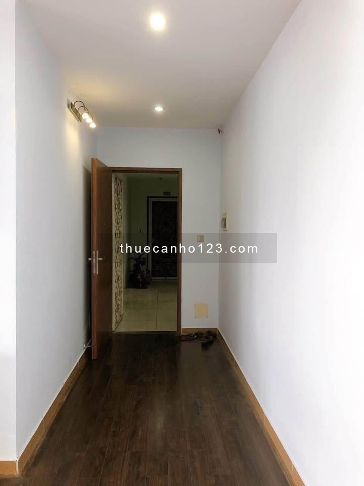 Cho thuê căn hộ The usefull Lạc Long quân. 2pn chỉ 12tr. nhà trống máy lạnh. 0932834569 - Ảnh 6