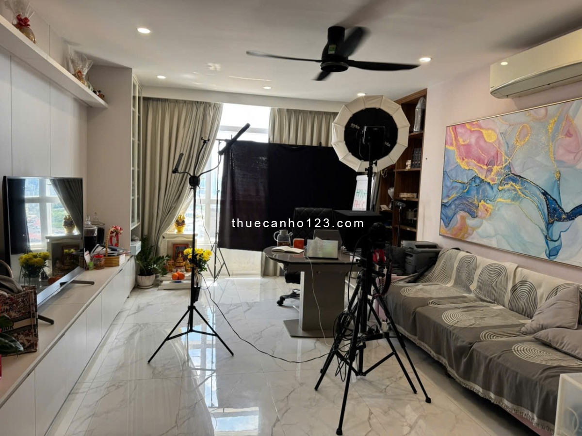 Cho thuê Penthuose Him Lam Riverside Quận 7, 204m, 4pn, 4wc, full nội thất, giá 40 triệu - Ảnh 1