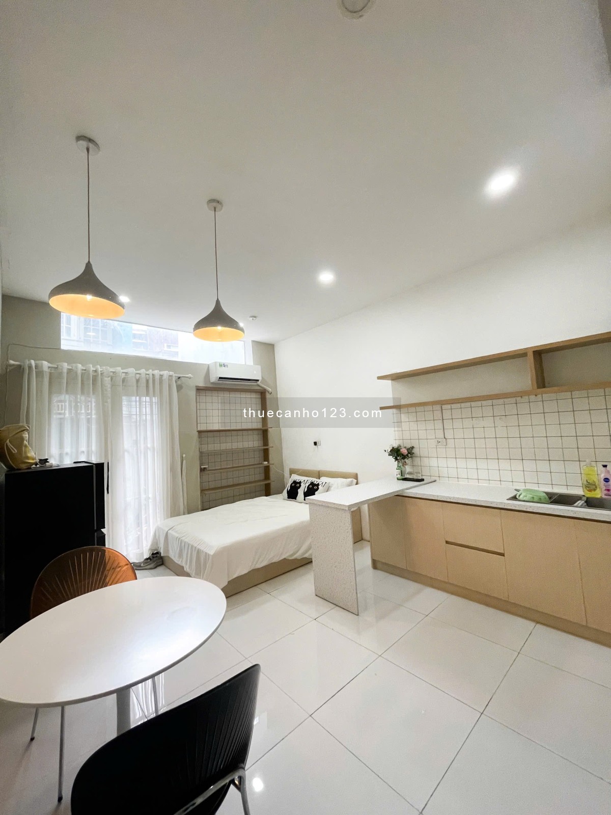 Căn Hộ Full Nội Thất Ban Công Giả Trung Tâm Quận 10 Gần Đại Học Bách Khoa Giáp Quận 1 Quận 3 - Ảnh 1