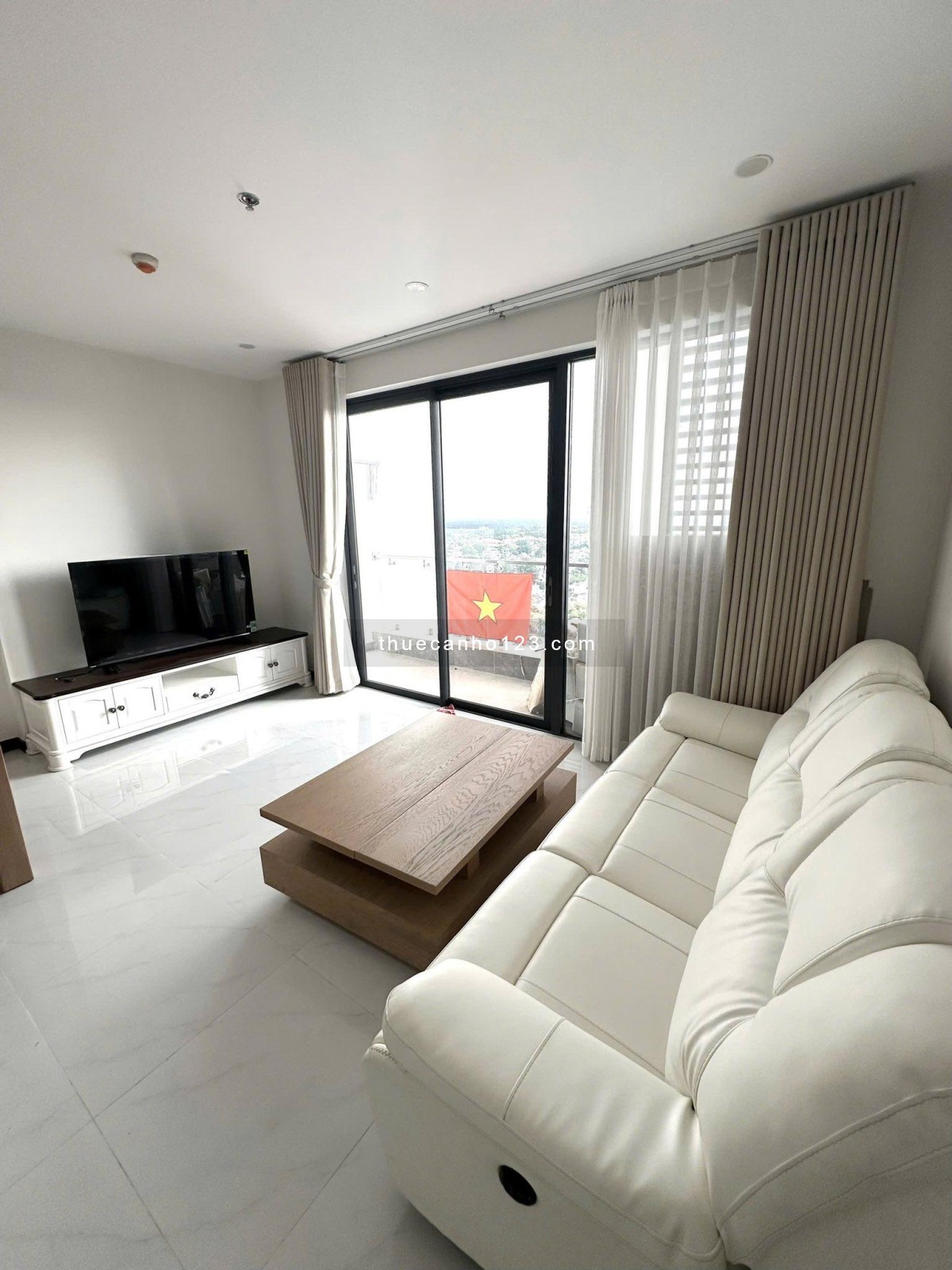 Căn hộ Satra Eximland 2 phòng ngủ, 97m2, giá 17tr/th - Ảnh 1