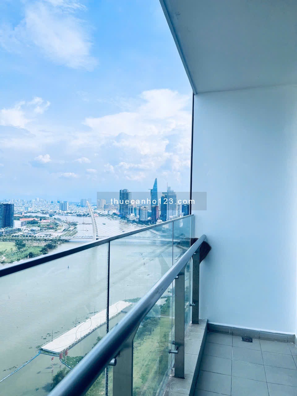 Cho thuê gấp căn 4PN 3WC full nội thất Vinhomes Golden River giâ chỉ 72 triệu - Ảnh 7