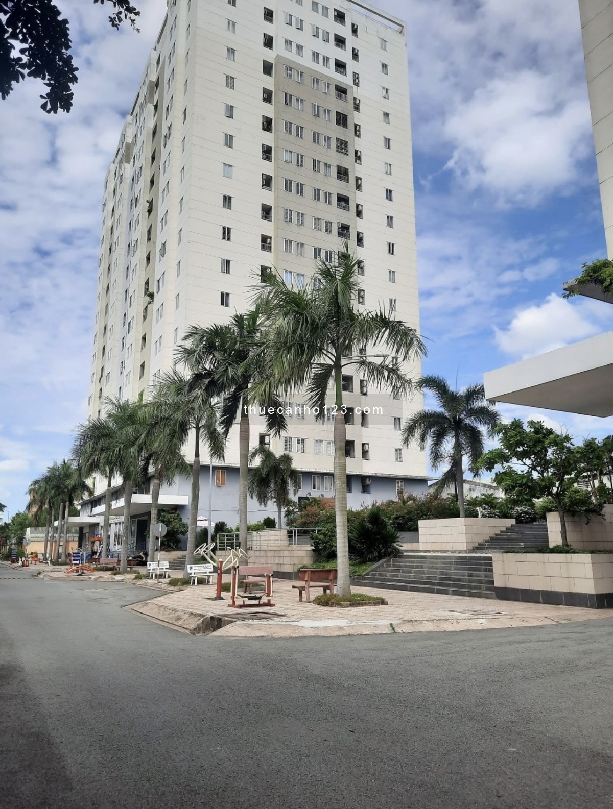 Cho thuê căn hộ 12 View, DT 92m2, 2PN/2WC, giá 8tr/tháng. - Ảnh 1