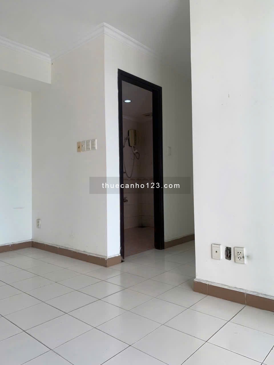 Chung cư Trường Sa, Quận 3: 10,5triệu, 85m2, 2p ngủ, máy lạnh, ban công - Ảnh 8