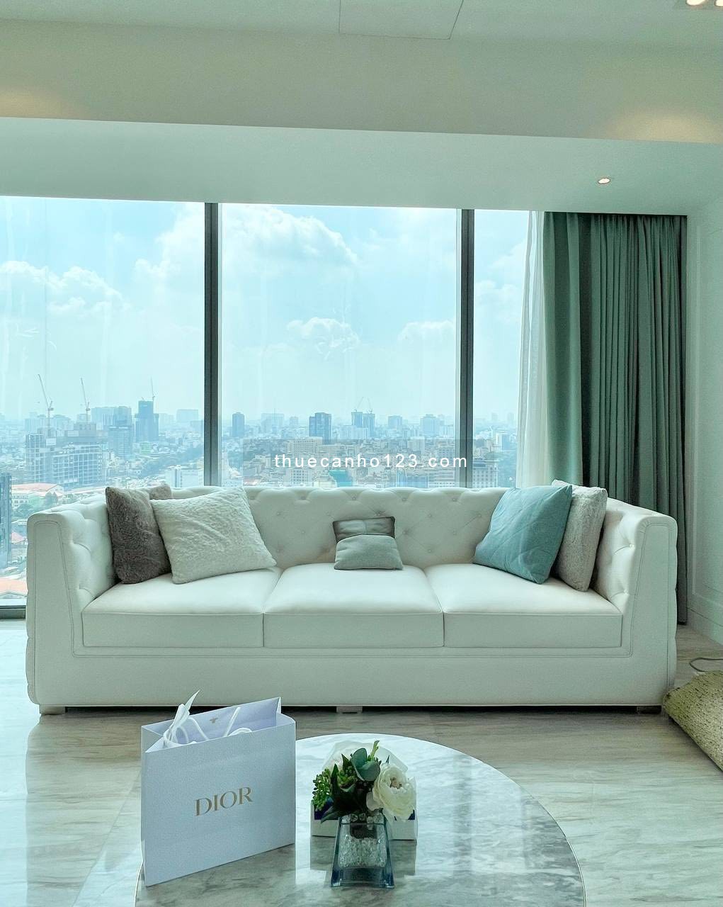 English below_Cho thuê căn hộ Vincom Đồng Khởi TT Quận 1 - 2PN (167m2) chỉ 118trtr/tháng. - Ảnh 6