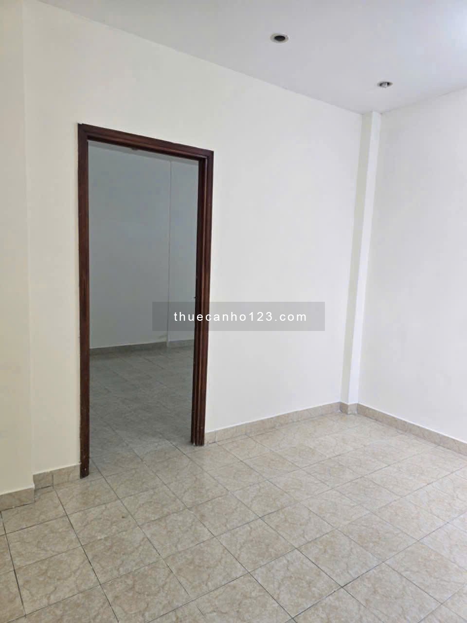 Cho thuê căn 2p ngủ Chung cư Nhiêu Tứ, giá 8,5tr/th - Ảnh 2