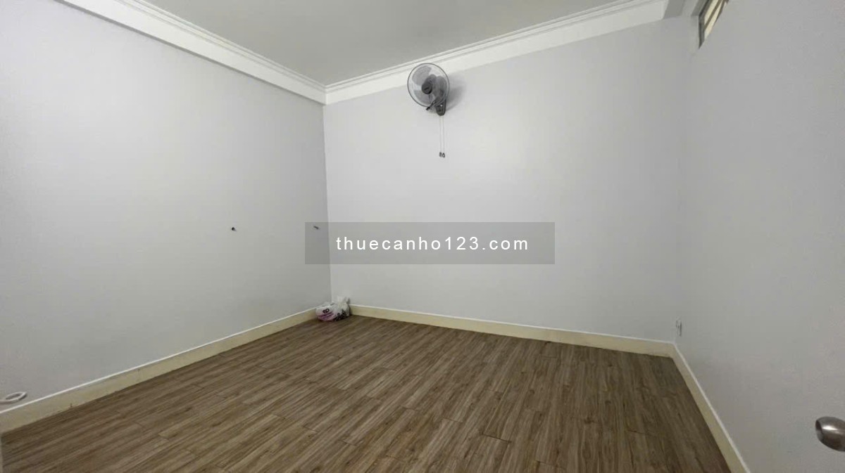 Cho thuê căn 68m2 có 2p ngủ, NTCB ở C/c Phan Xích Long giá 8tr5 - Ảnh 1