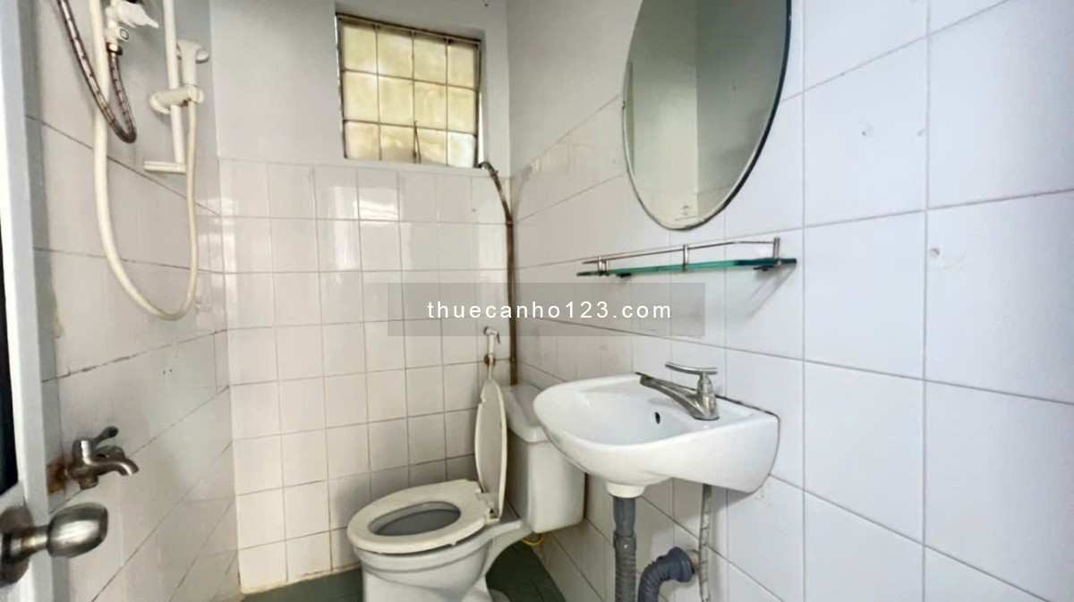 Cho thuê căn 68m2 có 2p ngủ, NTCB ở C/c Phan Xích Long giá 8tr5 - Ảnh 5