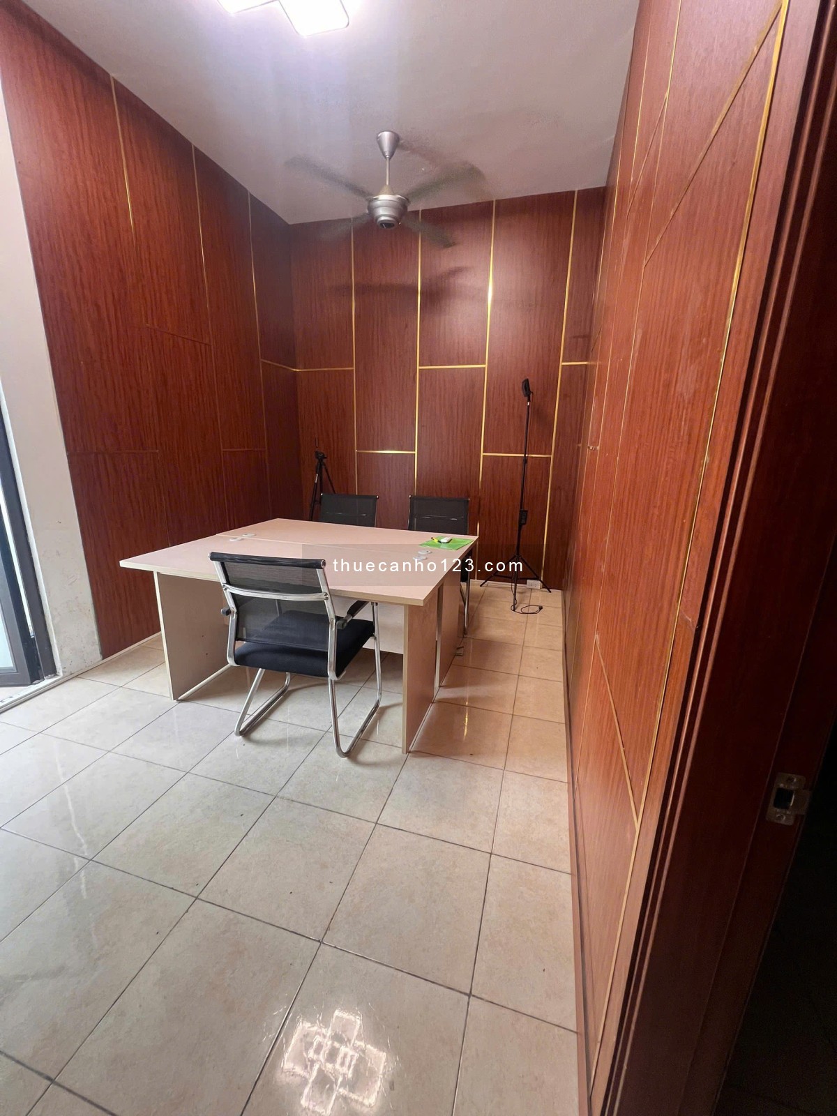 Chính chủ cho thuê căn hộ 137 Nguyễn Ngọc Vũ, Yên Hòa, 3PN, ở hoặc làm văn phòng, 90m2, 12tr/tháng - Ảnh 10