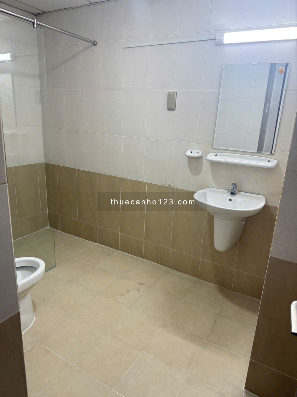Căn hộ 75m2-2p ngủ - C/c Phú Thọ cho thuê giá 11tr/tháng - Ảnh 2