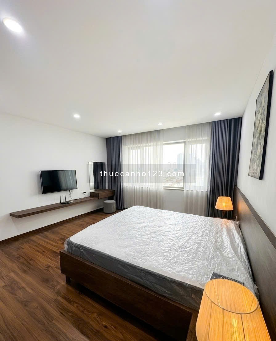 VIEW TRỰC DIỆN HỒ TÂY TỪ PHÒNG NGỦ – CHO THUÊ CĂN HỘ 2PN RỘNG 110m² - Ảnh 6