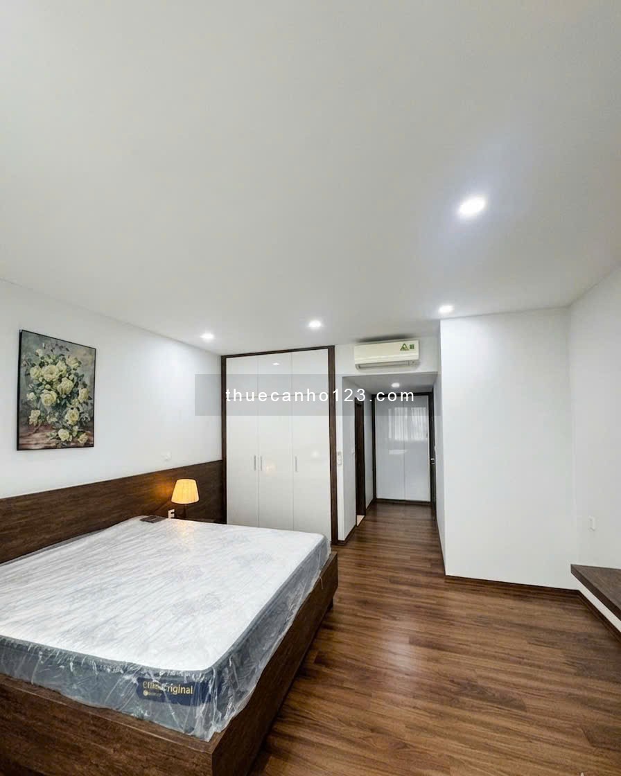 VIEW TRỰC DIỆN HỒ TÂY TỪ PHÒNG NGỦ – CHO THUÊ CĂN HỘ 2PN RỘNG 110m² - Ảnh 11