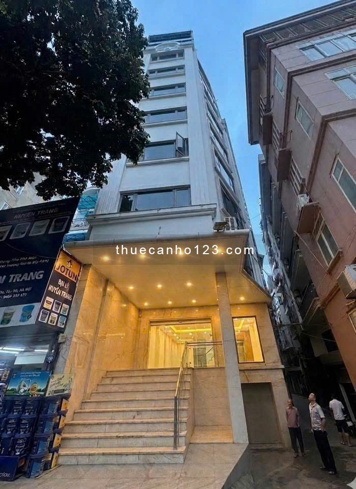 VIEW TRỰC DIỆN HỒ TÂY TỪ PHÒNG NGỦ – CHO THUÊ CĂN HỘ 2PN RỘNG 110m² - Ảnh 1