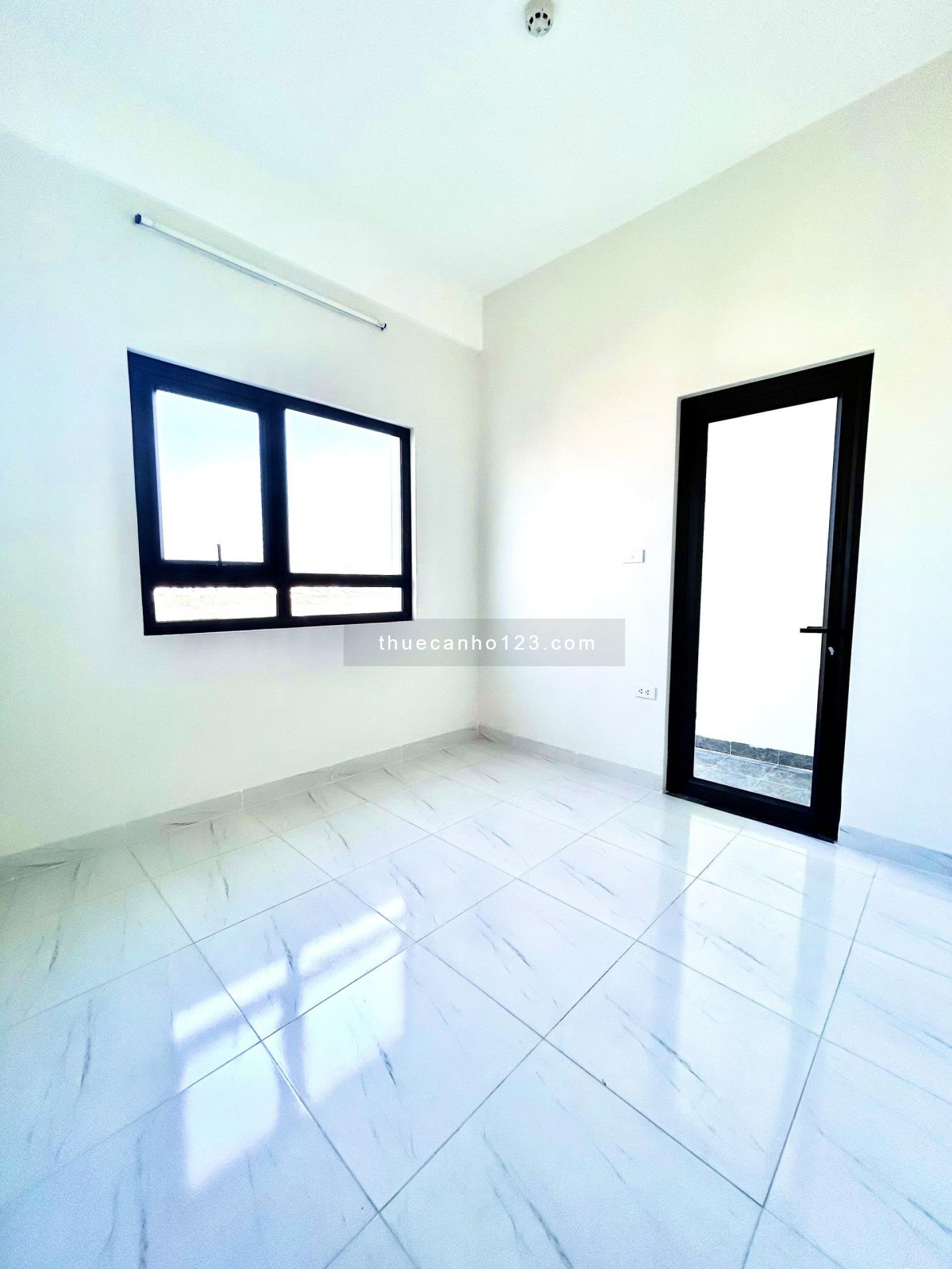 Cho thuê chung cư 2PN, 2WC, thoáng mát cả ngày, view công viên tp + biển, giá chỉ 6.5tr - Ảnh 4