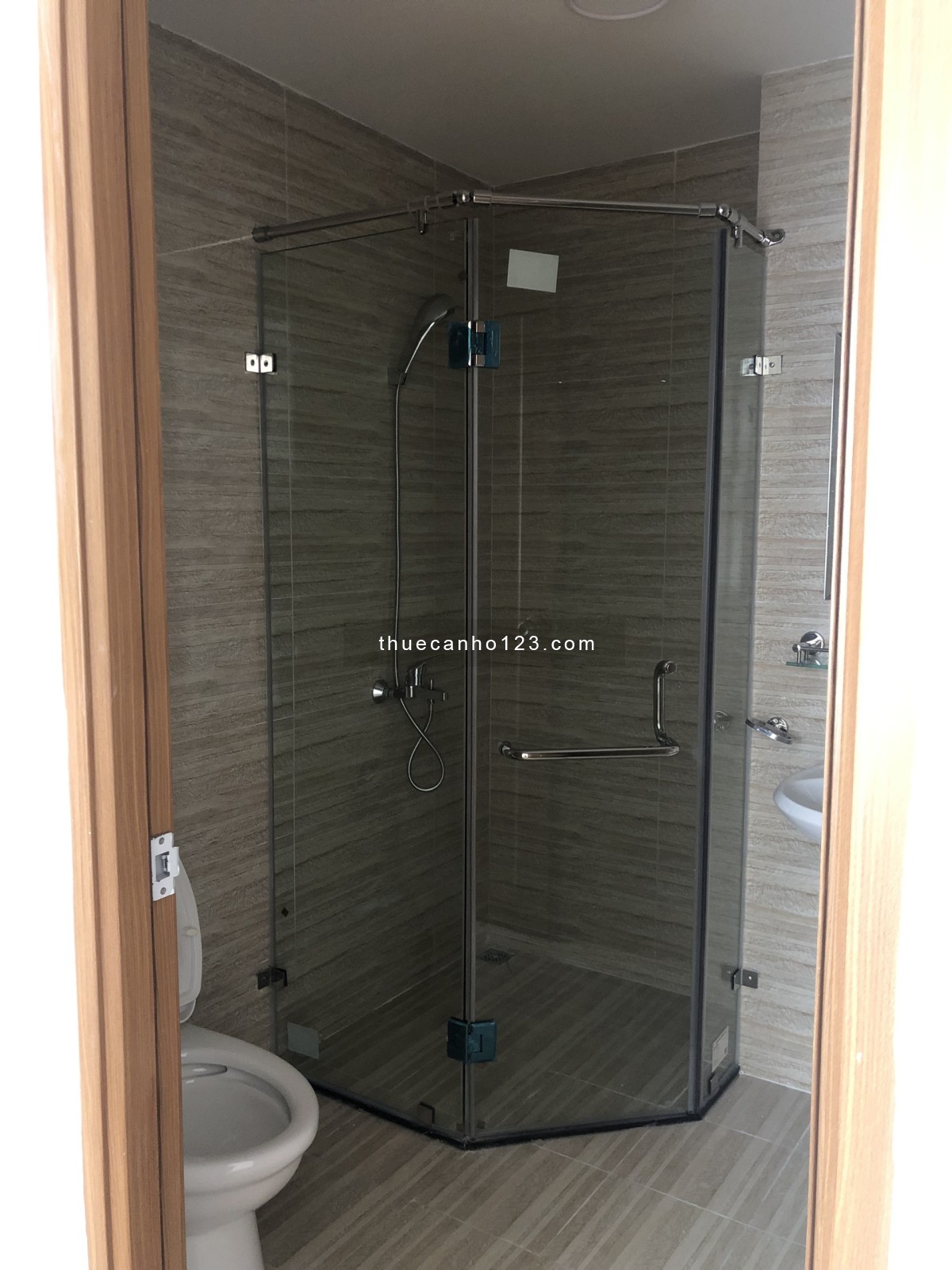 Cho Thuê Căn Hộ 3 Phòng Ngủ, Có Nội Thất Cơ Bản - Ảnh 7