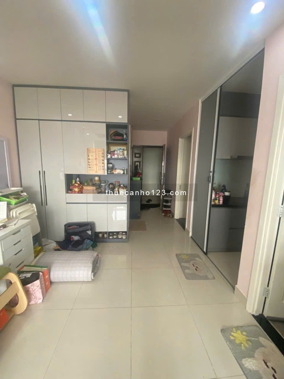 Căn 2p ngủ - 2wc, có nội thất chung cư Phú Thạnh, 9tr/th - Ảnh 1