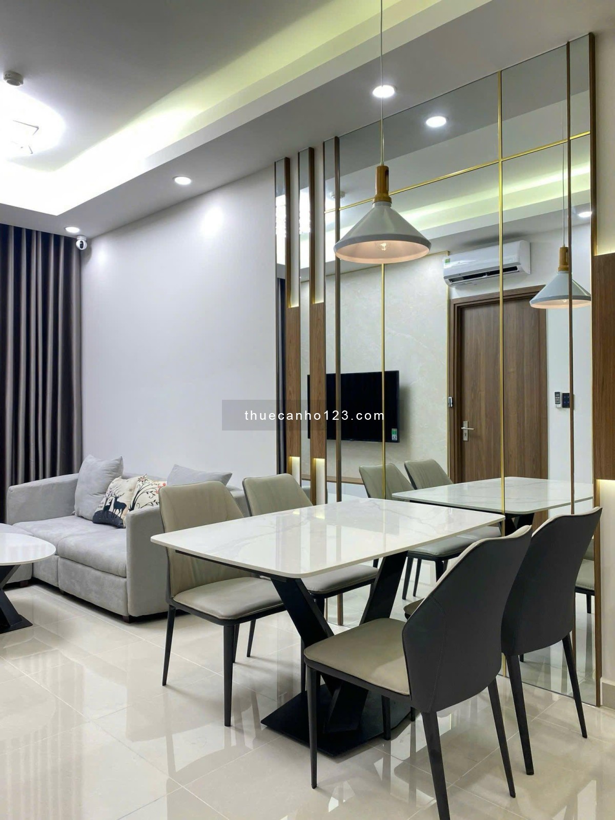 Chung cư Golden Mansion cho thuê căn 2p ngủ, NTCC giá 17tr - Ảnh 1