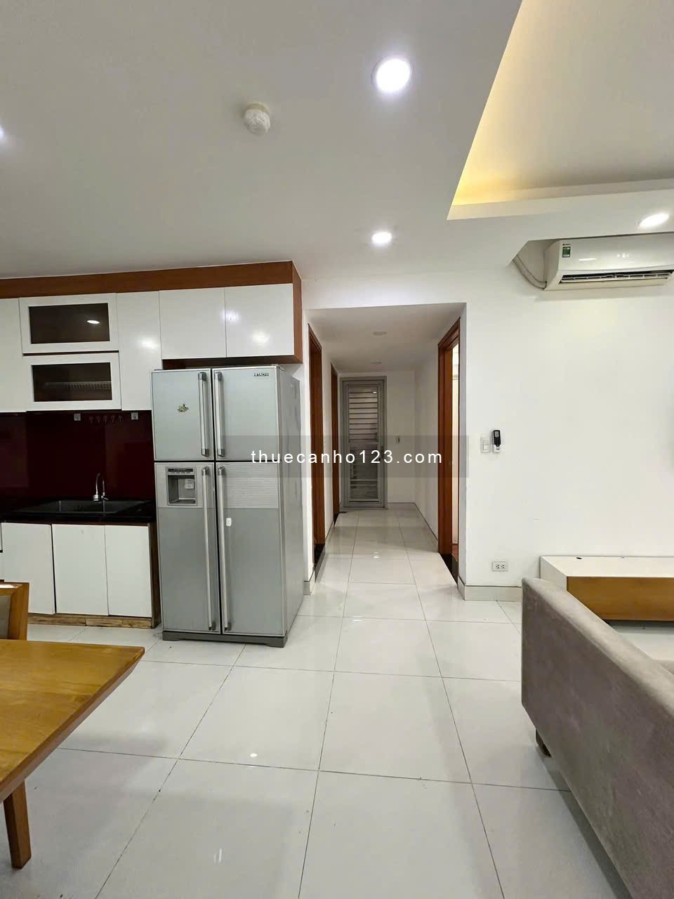 Chung cư Oriental Plaza full nội thất cao cấp giá 12,5 tr/th 2Pn, 2wc, Đ. Âu Cơ, tân phú. - Ảnh 4