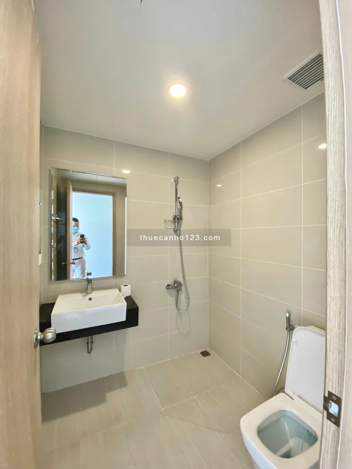 Giá thuê 8,5tr/tháng, căn 1p ngủ, nội thất, Chung cư Carillon 3 - Ảnh 2