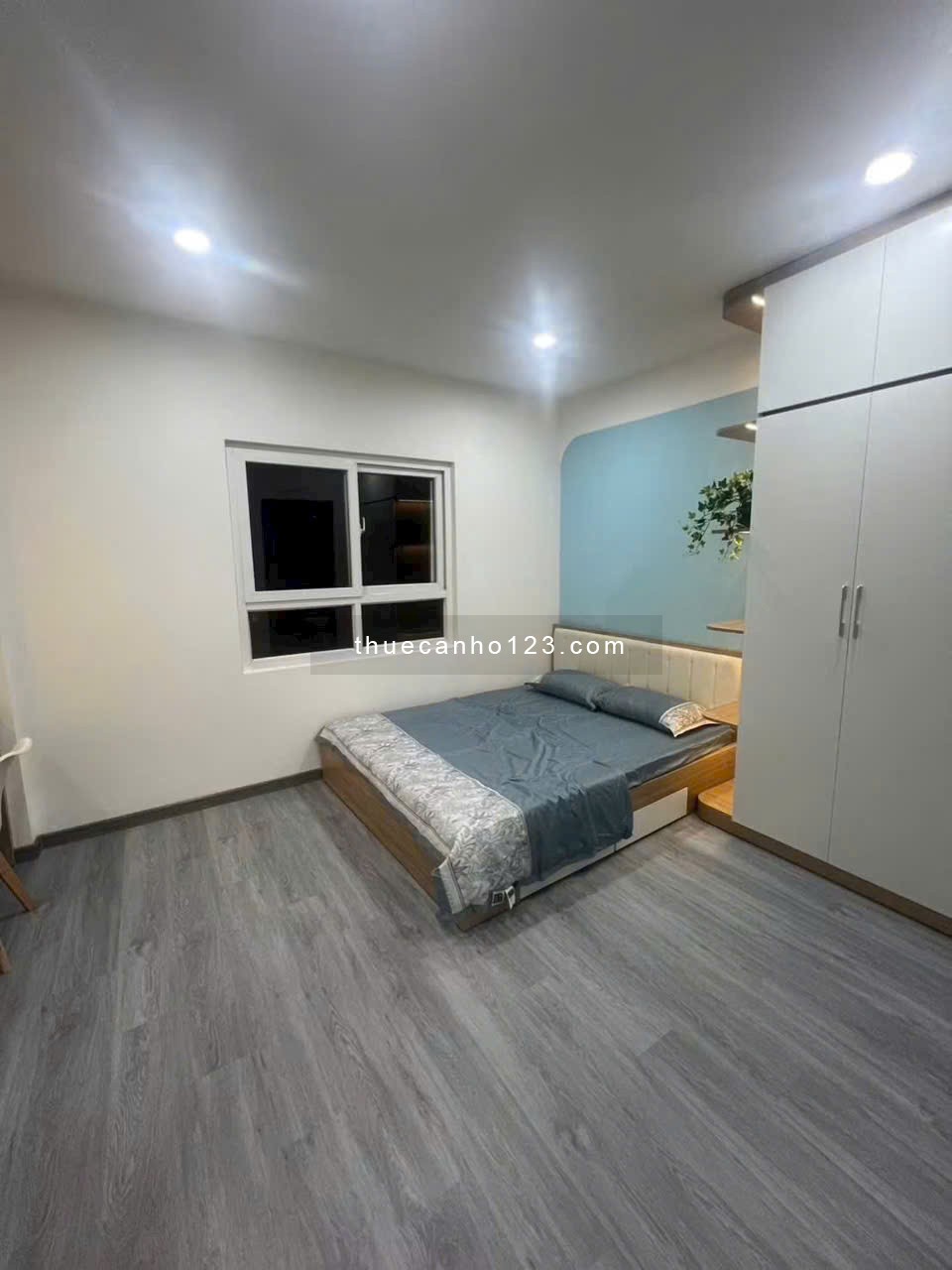 Chung cư cao cấp Oriental Plaza Âu Cơ, 2PN full nội thất giá 12 tr/th có bang công rộng. - Ảnh 3