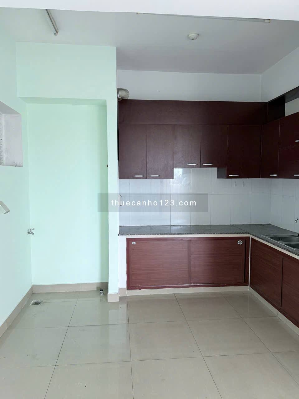 Căn góc Thái Sơn 81m2 (3PN 2WC) giá rẻ 8tr/tháng, ban công thoáng mát - Ảnh 3