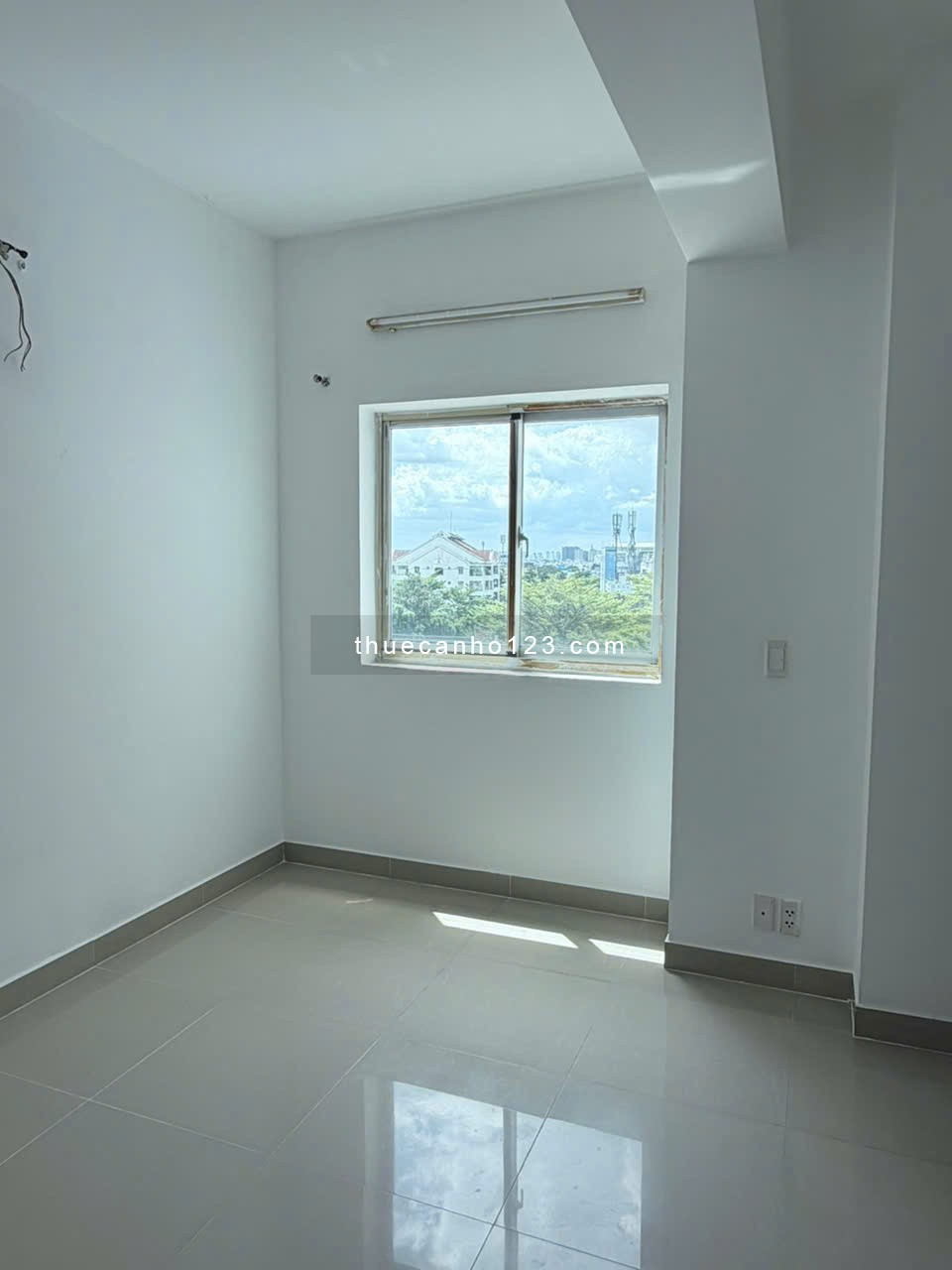 Căn góc Thái Sơn 81m2 (3PN 2WC) giá rẻ 8tr/tháng, ban công thoáng mát - Ảnh 5