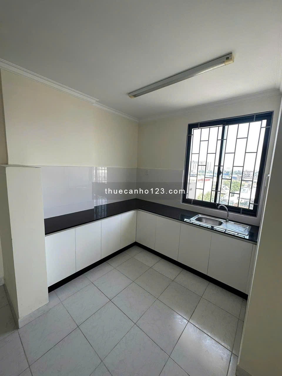 Chung cư Phú Thọ đường Nguyễn Thị Nhỏ căn 1p ngủ giá 8tr/tháng - Ảnh 1