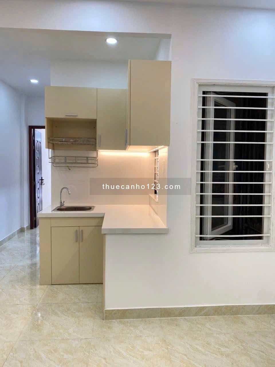 Chung cư Hoàng Sa Quận 3 thang bộ lầu 2 giá 8.5Tr/th 1PN có ban công nhà trống sẵn. - Ảnh 6