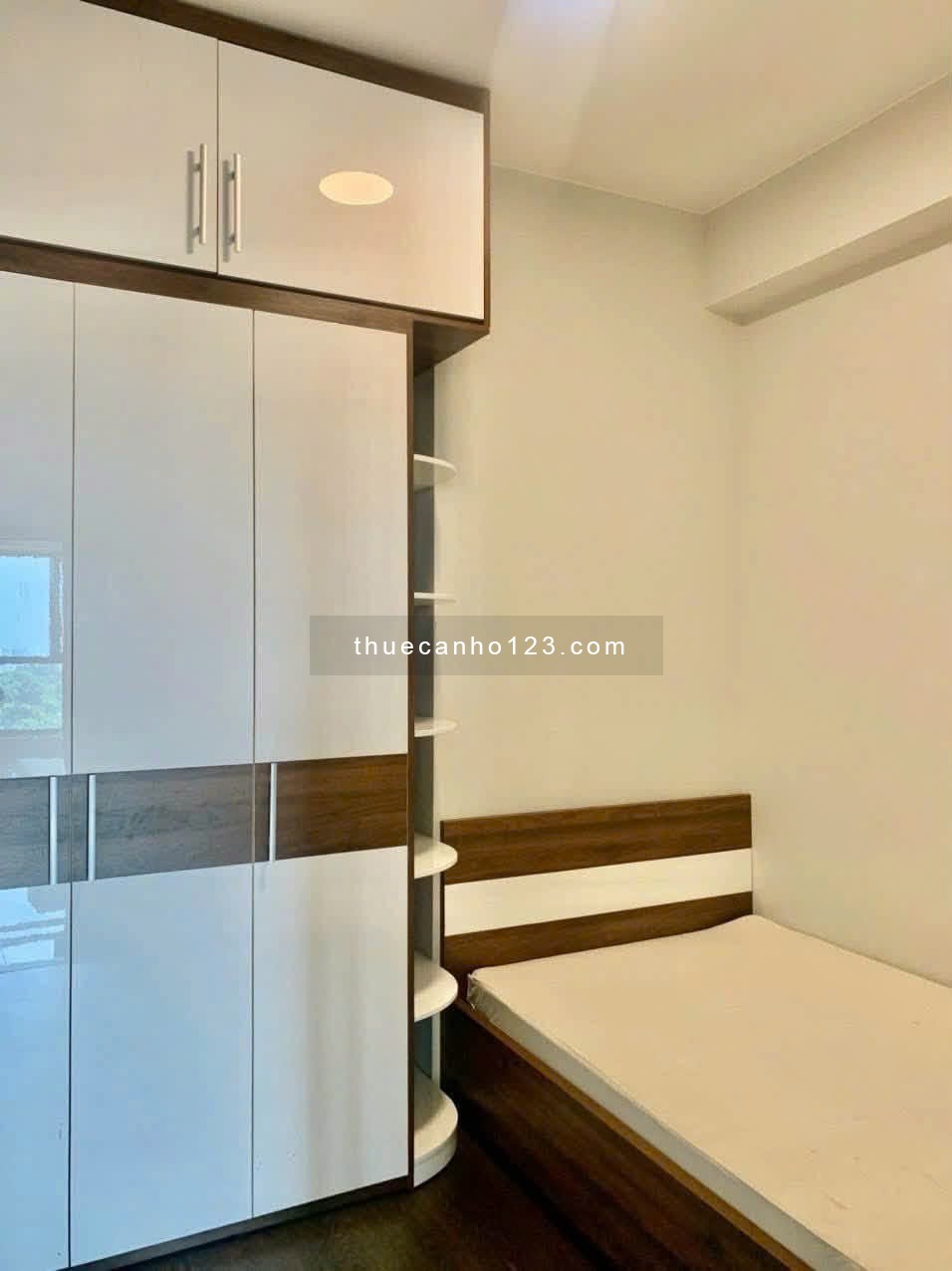 Cho thuê C/c Resgreen Tower 95m2 nội thất cơ bản 3PN,2wc, giá 15 tr/th - Ảnh 4