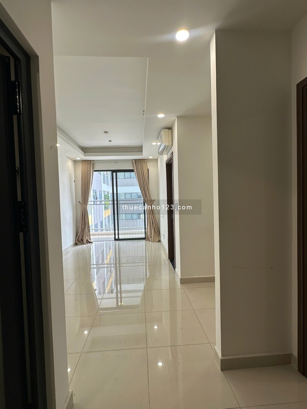 CHO THUÊ NHANH CĂN 2PN 2WC Q7 RIVERSIDE GIÁ TỐT - Ảnh 1