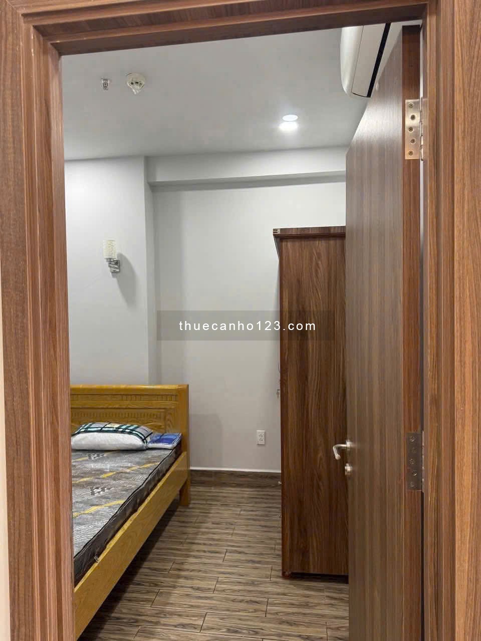 Căn 2p ngủ rộng 76m2, C/c Harmona,Trương Công Định giá 12,5tr/tháng - Ảnh 1