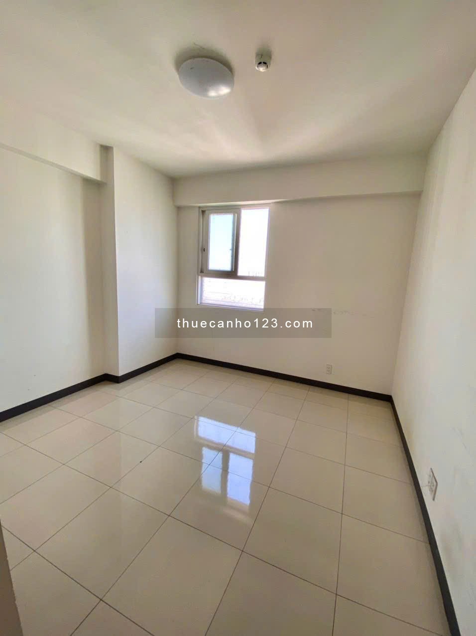 Chung cư Bàu Cát - Tân Bình: căn 3p ngủ giá 11tr/tháng - Ảnh 1