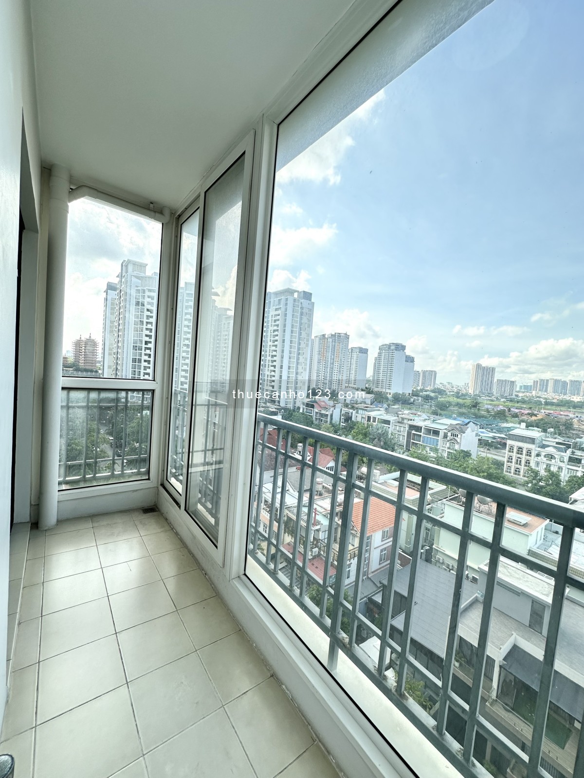 THUÊ CĂN GÓC CANTAVIL AN PHÚ Q2( 2PN ,3PN, FULL NỘI THẤT GIÁ 17TR) BAN CÔNG THOÁNG VIEW MÁT - Ảnh 3