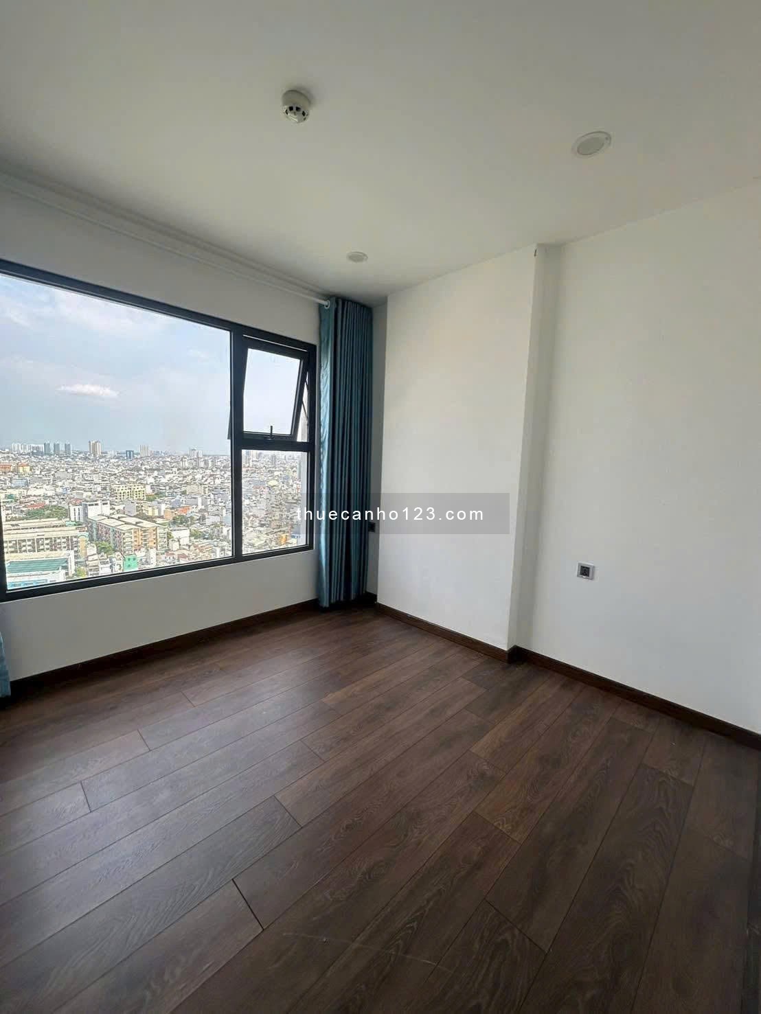 Cho thuê C/c Âu Cơ Tower, 3PN, 98m2 nhà trống, giá 10 tr/th 1/8 nhận nhà. - Ảnh 2