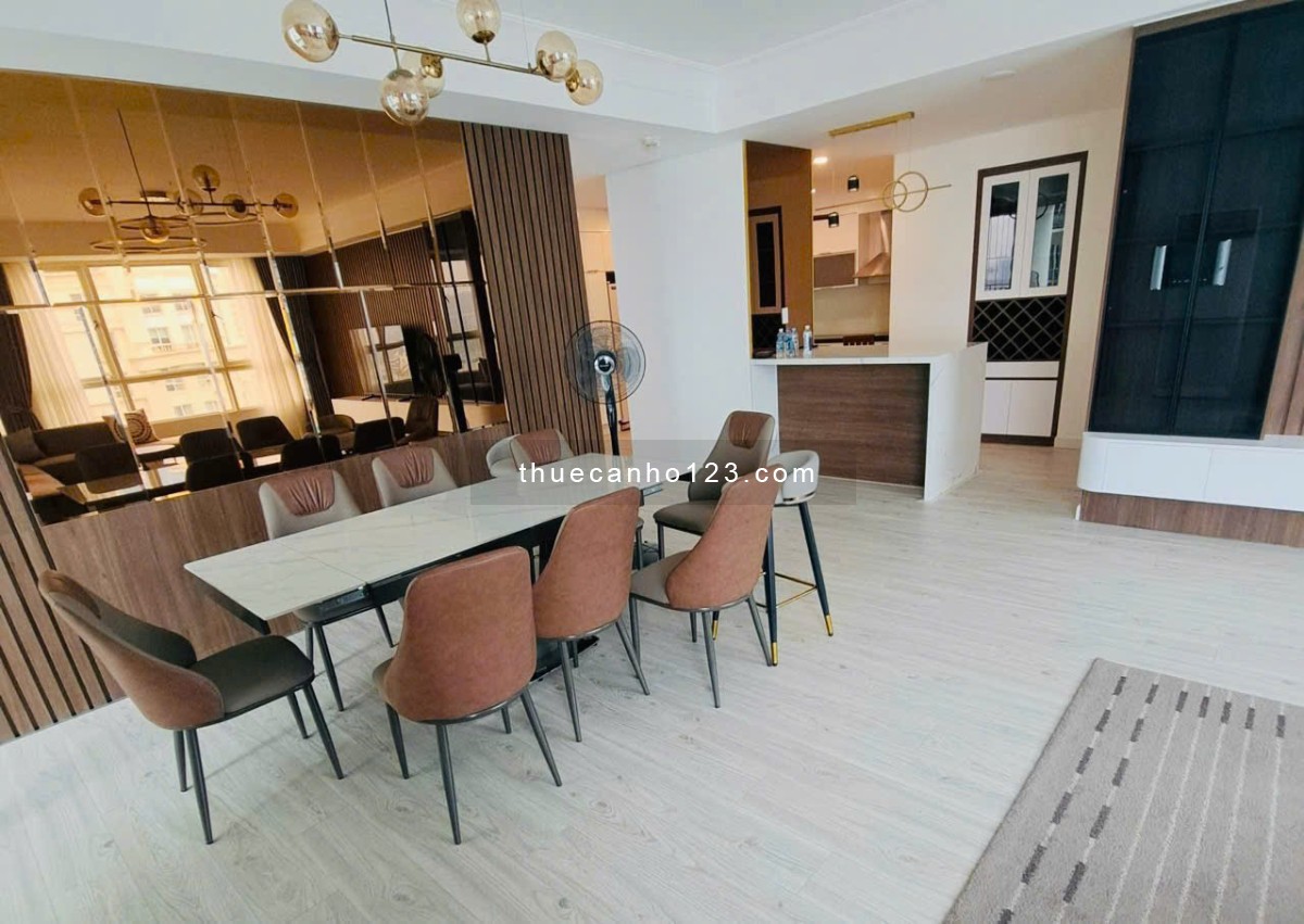 Cho thuê căn hộ 3 phòng ngủ, lầu cao view sông và Bitexco, nội thất cao cấp giá chỉ 32 triệu/tháng - Ảnh 4