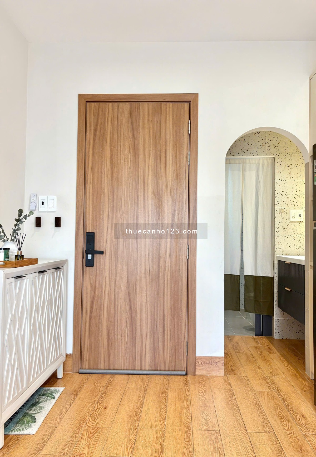 Cho thuê căn hộ 1 PN ban công, ban công tách bếp, full nội thất, máy giặt riêng Nguyễn Trãi Quận 5 - Ảnh 8