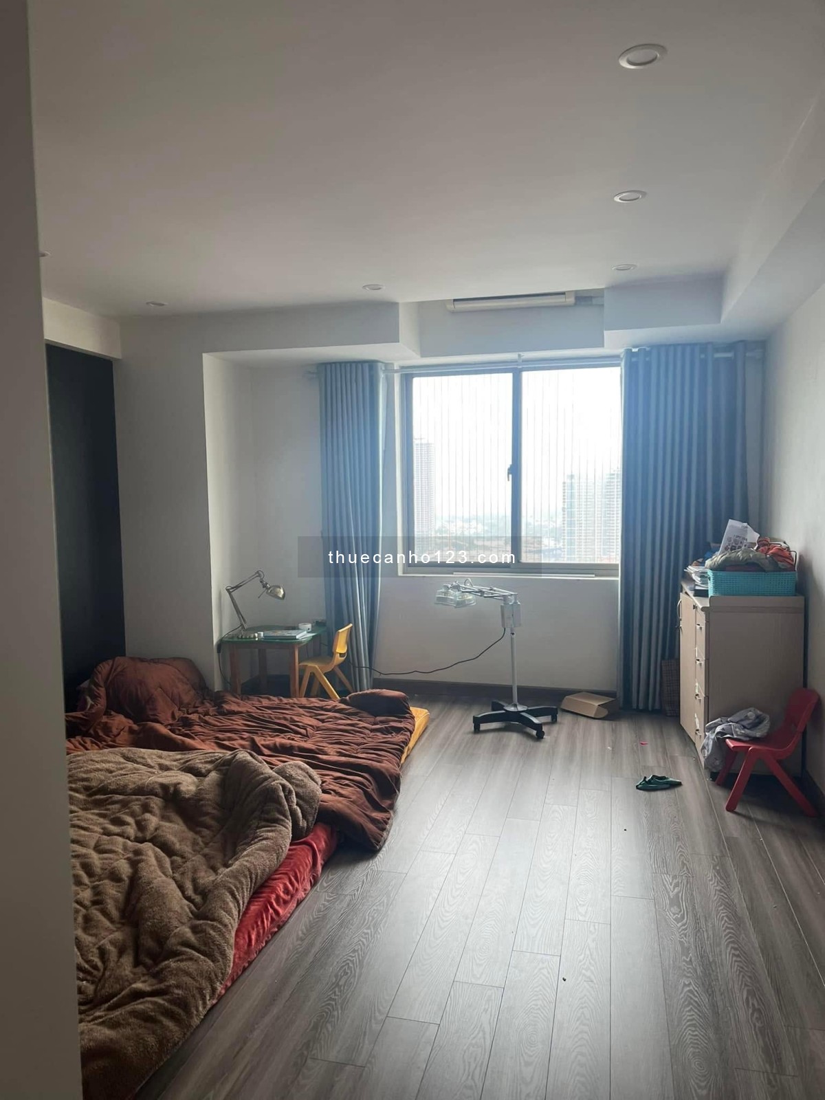 Cho thuê chung cư Oriental Plaza, Âu Cơ- 2PN, nội thất cơ bản giá 11tr/tháng - Ảnh 4
