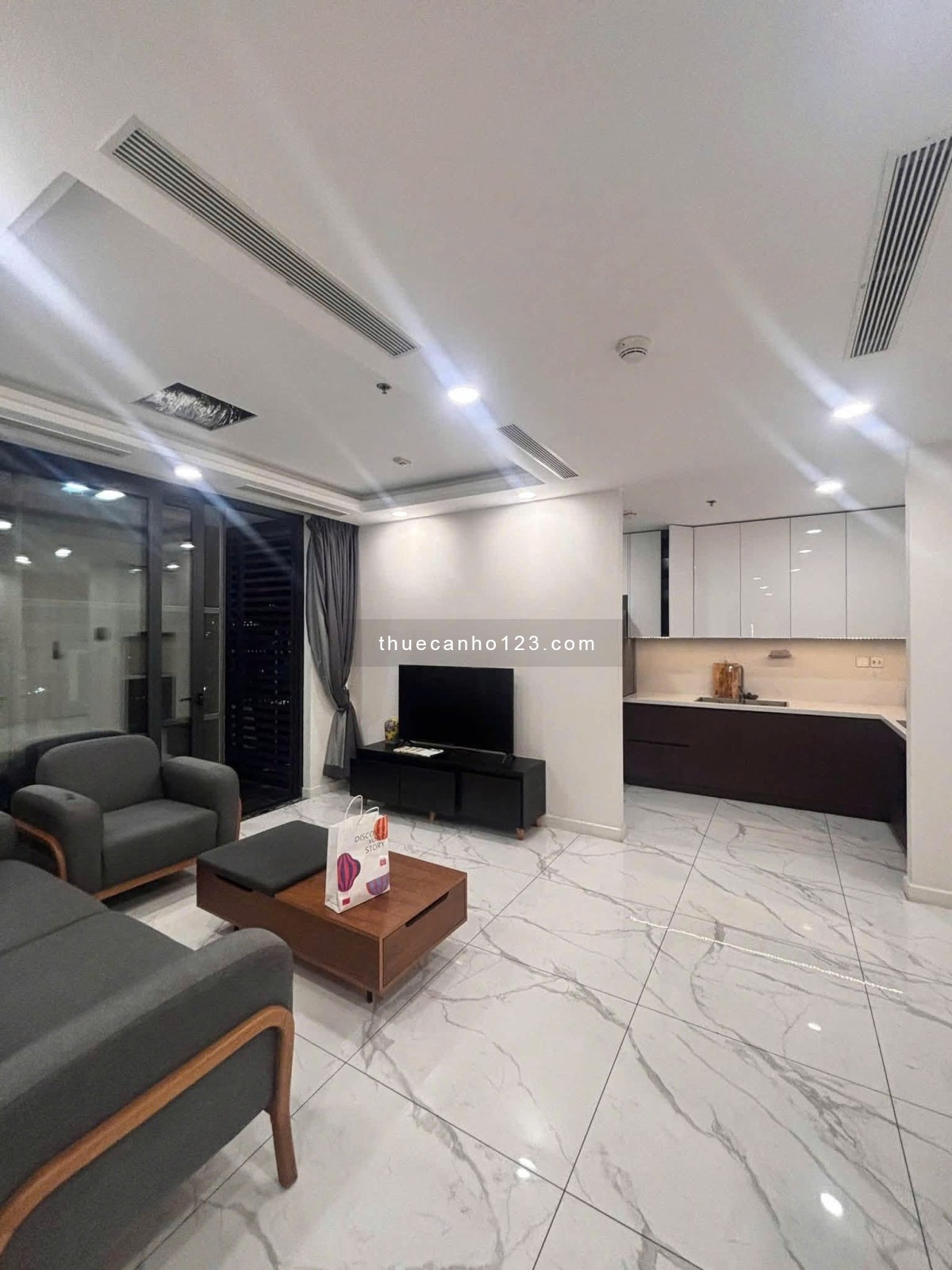 Cho thuê C/c Central Plaza- Phạm Văn Hai 2PN FULL nội thất giá 13 triệu/th nhà trống sẵn - Ảnh 1