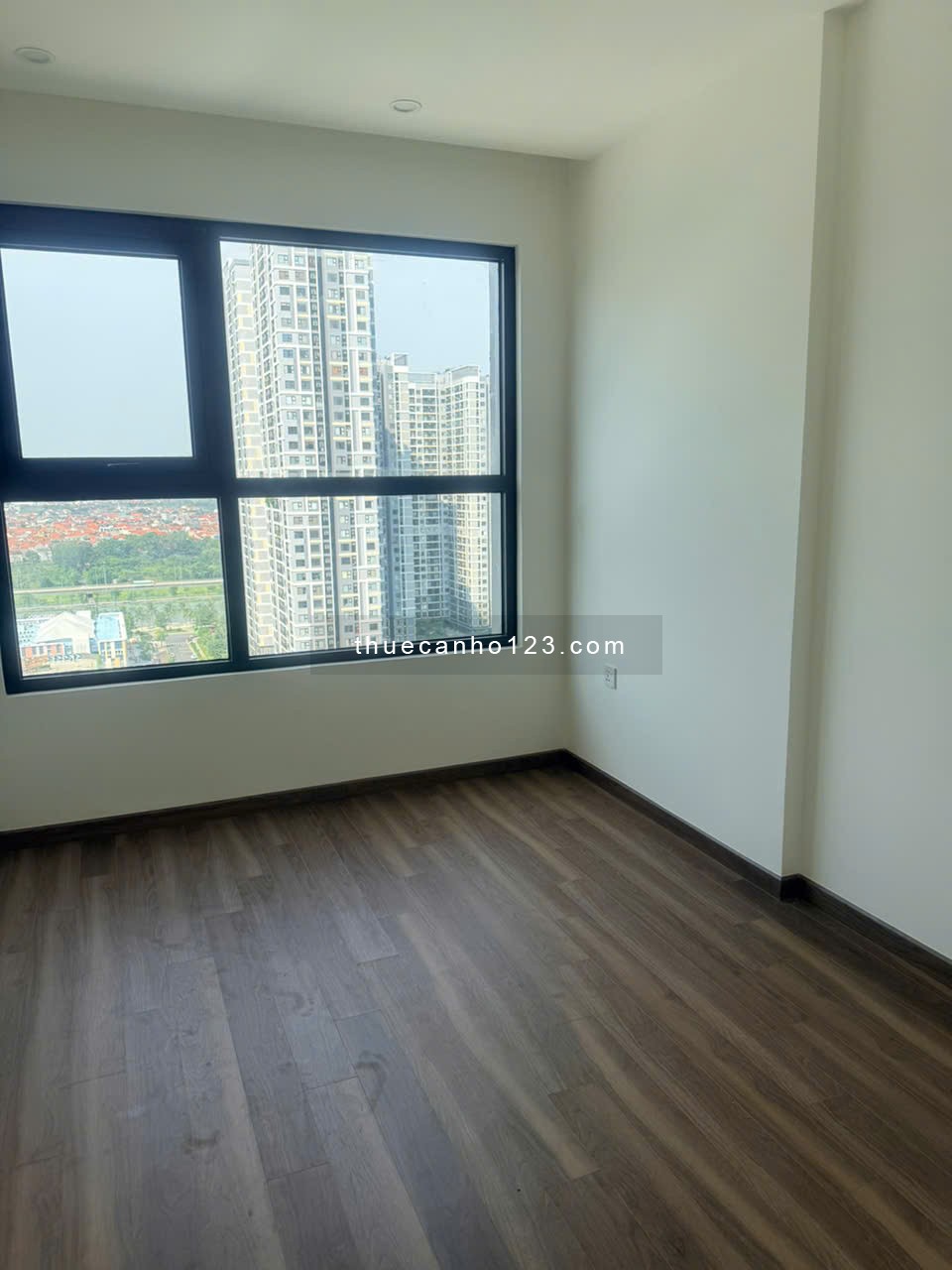 Cho thuê căn hộ 2PN 2WC đồ cơ bản tại Vinhomes Ocean Park chỉ với 8tr/tháng. Sẵn vào ngay - Ảnh 2