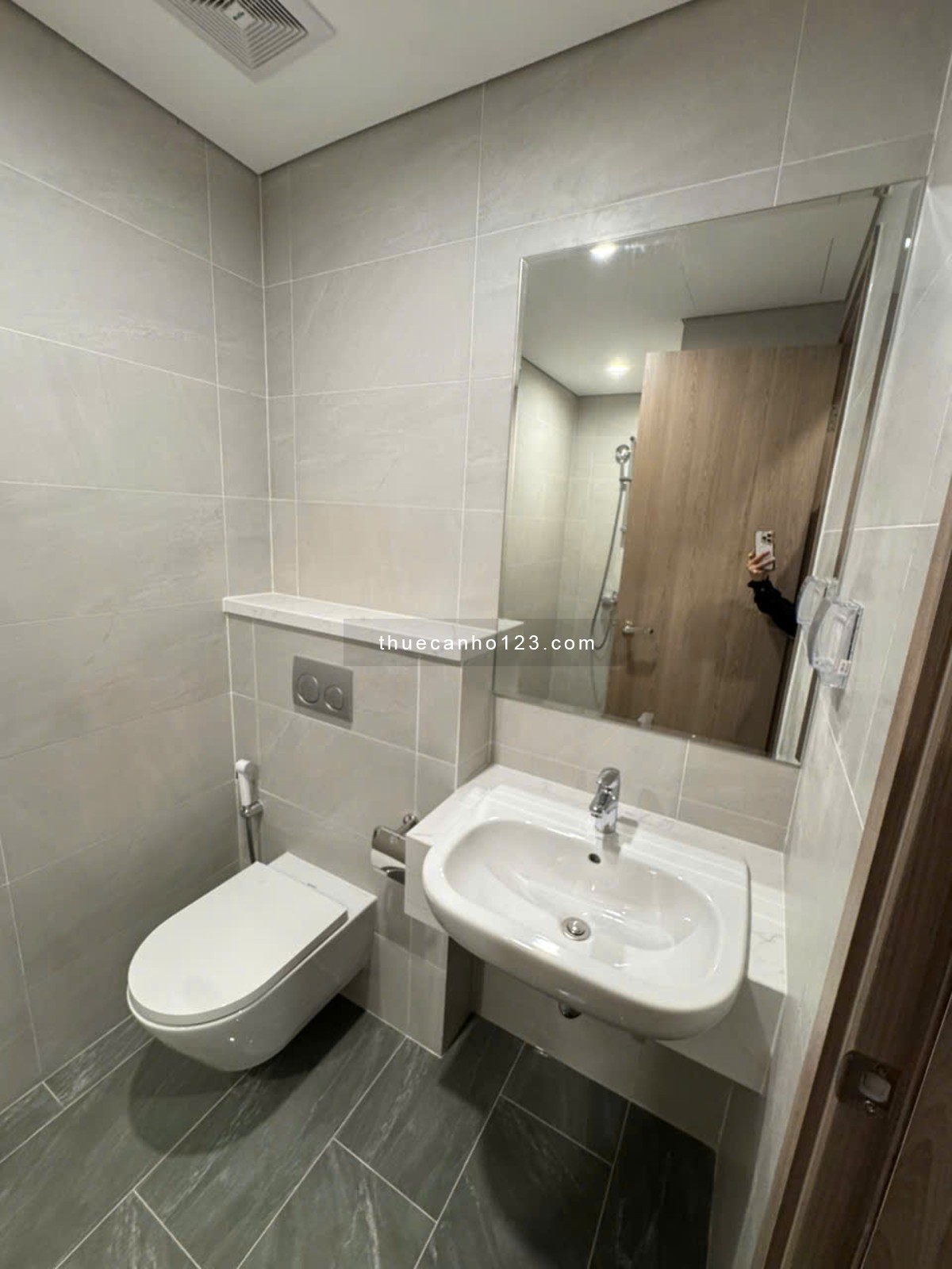 CHÍNH CHỦ CHO THUÊ CĂN HỘ 3PN – 2WC TẠI GH02 VINHOMES GRAND PARK - Ảnh 4