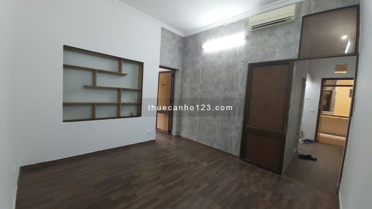 Chính chủ cho thuê căn hộ tập thể tầng 4 - số 5 Trúc Khê, Đống Đa, Hà Nội. - Ảnh 1